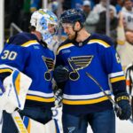 Kansas City Royals Bobby Witt Jr. correndo depois de acertar um single.