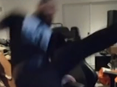 Post Malone se machuca em Epic Backflip Fail na transmissão ao vivo 123025 pós malone kal