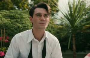 Pôster biográfico de Jimmy Stewart revela KJ Apa como estrela icônica de ‘It’s a Wonderful Life’ (EXCLUSIVO) Pôster biográfico de Jimmy Stewart revela KJ Apa como estrela icônica de 'It's a Wonderful Life' (EXCLUSIVO)