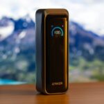 Prática com o novo banco de bateria de 20.100 mAh da Anker: saída de 220 W, design compacto