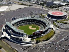 Prazos importantes em 2026 podem levar à complicada venda do Oakland Coliseum Ray Bobbitt, fundador do African American Sports and Entertainment Group, é fotografado na ponte BART antes do jogo da MLB no Coliseum em Oakland, Califórnia, na quinta-feira, 26 de setembro de 2024. (Jose Carlos Fajardo/Bay Area News Group)