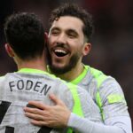 Premier League 2025-26: Man City chega à liderança com vitória por 2 a 1 em Forest após o heroísmo de Cherki