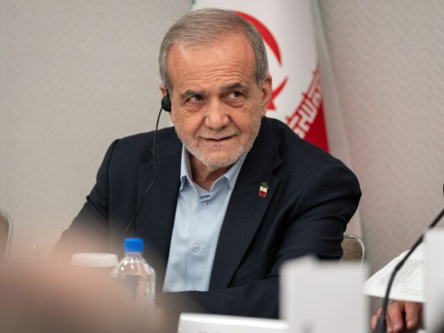 Presidente do Irã diz que EUA, Israel e Europa travam “guerra total” contra o país
