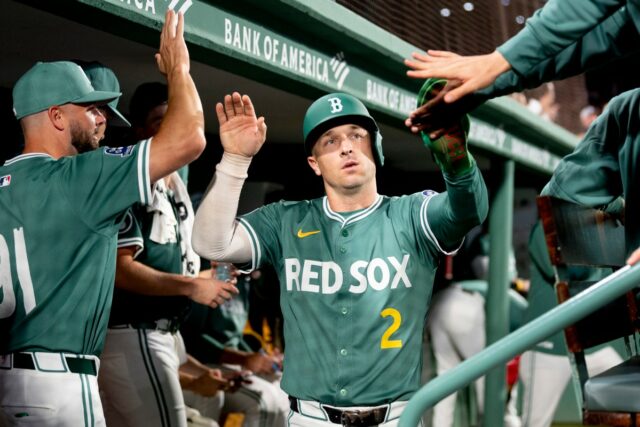 Previsão do Red Sox: Alex Bregman trai Boston e assina com rival odiado
