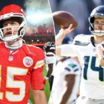 O quarterback do Kansas City Chiefs, Patrick Mahomes (15), sai de campo após o jogo contra o Houston Texans.