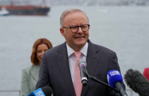 Primeiro-ministro australiano e ativista de 12 anos acolhem proibição de mídia social Primeiro-ministro australiano e ativista de 12 anos acolhem proibição de mídia social