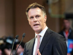 Primeiro-ministro de Nova Gales do Sul pressiona para tornar as armas ainda mais difíceis de obter após o ataque terrorista em Bondi Beach Primeiro-ministro de Nova Gales do Sul pressiona para tornar as armas ainda mais difíceis de obter após o ataque terrorista em Bondi Beach