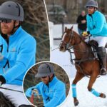 Príncipe Harry machuca a mão no Snow Polo em Aspen