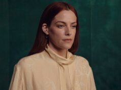 Processo afirma que Riley Keough é pai biológico do filho mais novo de John Travolta e Kelly Preston Processo afirma que Riley Keough é pai biológico do filho mais novo de John Travolta e Kelly Preston