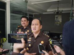 Procurador-geral revela nomes de autores de extração ilegal de madeira em Sumatra, suspeitos de serem a causa de deslizamentos de terra e inundações repentinas Procurador-geral revela nomes de autores de extração ilegal de madeira em Sumatra, suspeitos de serem a causa de deslizamentos de terra e inundações repentinas