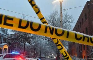 Professor da Universidade Brown: Agressor ‘gritou alguma coisa’ e depois abriu fogo Professor da Universidade Brown: Agressor 'gritou alguma coisa' e depois abriu fogo