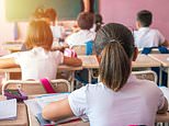 Professor da escola primária ‘é banido depois de dizer a uma criança muçulmana que a Grã-Bretanha é um país cristão’ Professor da escola primária 'é banido depois de dizer a uma criança muçulmana que a Grã-Bretanha é um país cristão'