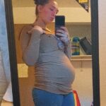 Matthew R. Sierra, 38, de Gênova, Wisconsin, está preso sob fiança de US $ 1 milhão depois de supostamente ter matado sua namorada intermitente, Alexis Pickett, 27, (foto) e seu cachorro antes de colocar fogo em sua casa em 13 de novembro