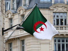 Projeto de lei da Argélia busca criminalizar a era do domínio colonial francês Projeto de lei da Argélia busca criminalizar a era do domínio colonial francês