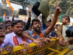 Protesto irrompe na capital da Índia por linchamento de homem hindu em Bangladesh Yahoo news home
