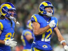 Puka Nacua, do Rams, evita dança polêmica após marcar touchdown O wide receiver do Los Angeles Rams, Puka Nacua (12), marca um touchdown durante o segundo tempo de um jogo de futebol americano da NFL contra o Seattle Seahawks, quinta-feira, 18 de dezembro de 2025, em Seattle.