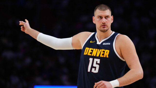 Quando Nikola Jokic pode retornar para o Denver Nuggets? Lado da NBA atualiza sua lesão
