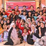 Quando os contos de fadas se tornam remédios, a Telkomsel oferece assistência psicossocial a 2.000 crianças afetadas por desastres em Sumatra