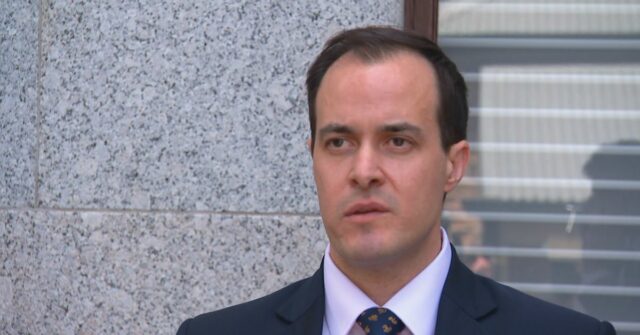 Quarto líder liberal renuncia ao cargo O líder da oposição da Austrália do Sul, Vincent Tarzia, deixará o cargo apenas três meses antes das próximas eleições estaduais.