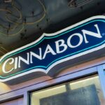 Quem é Crystal Wilsey? Funcionário da Cinnabon é demitido por causa de explosão racista