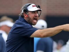 Quem é Peter Golding? Conheça a Ole Miss Coach que substituiu Lane Kiffin GettyImages-2249446755 quem é Pete Golding Lane Kiffin