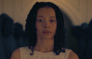 Quem interpreta Agnes em ‘Os Testamentos’? 5 coisas para saber sobre o Chase Infiniti Chase-Infiniti-GettyImages-2246688413