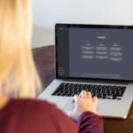 Querida Abby: ChatGPT me ajudou mais do que meu terapeuta