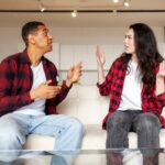 Querida Abby: Eu amo meu parceiro, mas nossas 'discussões' políticas me fazem querer ir embora