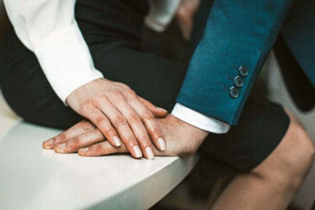 Querida Abby: Meu casamento chato levou a um caso com uma mulher casada que então me abandonou
