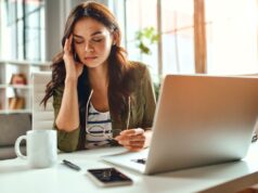 Querida Abby: Meu trabalho está me deixando deprimida – seria egoísmo da minha parte desistir? Querida Abby: Meu trabalho está me deixando deprimida – seria egoísmo da minha parte desistir?