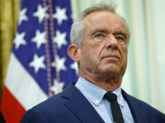 RFK Jr pronto para fazer grandes mudanças no momento em que as crianças recebem vacinas, incluindo adiamento de vacinas para recém-nascidos: relatório Um painel consultivo nomeado pelo secretário de Saúde, Robert F Kennedy Jr., está se preparando para recomendar grandes mudanças no momento em que as crianças recebem vacinas (Getty Images)