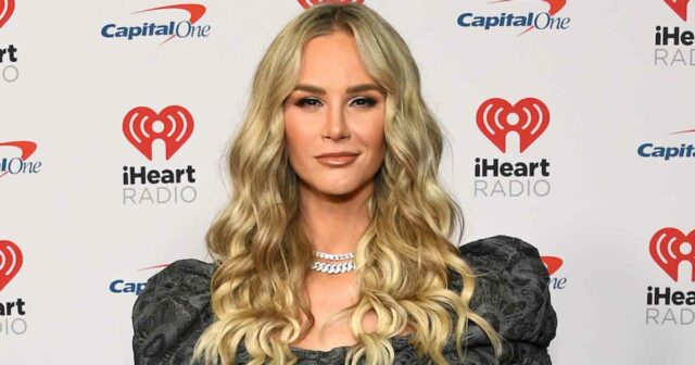 'RHOC' Alum Meghan King compartilha foto de três crianças após Jim-Edmonds-com-Kortnie-e-crianças-316997188_157155906656999_4085487005116243246_n