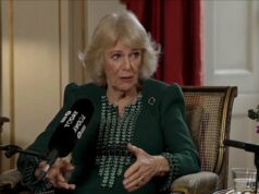 Rainha Camilla da Grã-Bretanha lembra de ter sido atacada em trem quando era adolescente Rainha Camilla da Grã-Bretanha lembra de ter sido atacada em trem quando era adolescente