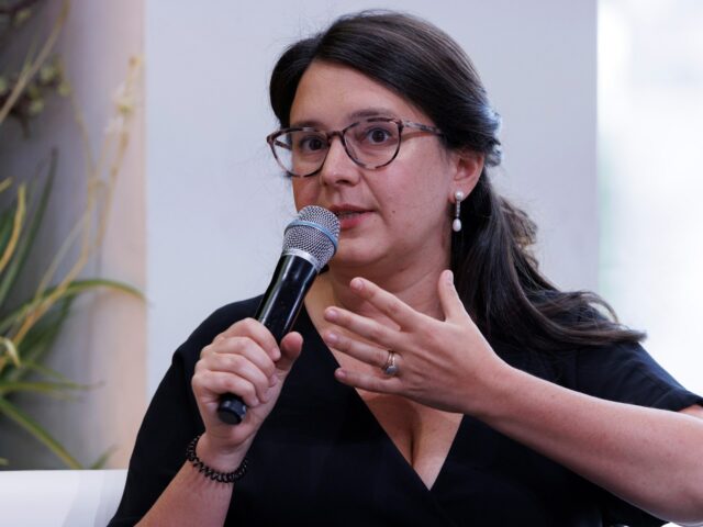 Reação após CBS retirar reportagem do 60 Minutes sobre a prisão CECOT de Salvador
