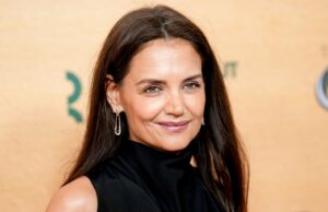 Recrie o look trench coat desleixado e sem esforço de Katie Holmes por US $ 46 Kendall Jenner participa da 3ª Gala Anual do Academy Museum no Academy Museum of Motion Pictures em 3 de dezembro de 2023 em Los Angeles, Califórnia.