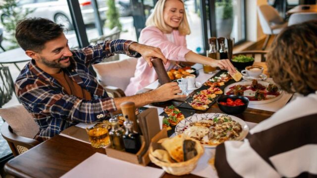 Rede de restaurantes de 88 anos fecha todos os locais, sem falência
