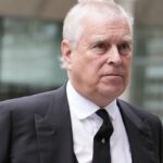 Andrew Mountbatten-Windsor, irmão do rei, foi formalmente destituído de seus títulos de 'príncipe' e convidado a desocupar a Royal Lodge (PA)