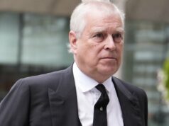 Redigir arquivos de Andrew ‘como remover Trump dos documentos de Epstein’ Andrew Mountbatten-Windsor, irmão do rei, foi formalmente destituído de seus títulos de 'príncipe' e convidado a desocupar a Royal Lodge (PA)