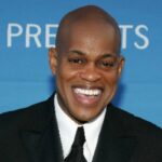 Jubilant Sykes, um renomado cantor de ópera de 71 anos, foi morto a facadas em uma casa no condado de Los Angeles, e a polícia acredita que seu filho é o assassino (Frazer Harrison/Getty Images)