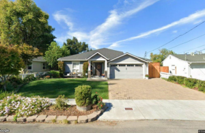 Residência unifamiliar é vendida em Los Gatos por US$ 3,1 milhões Avenida Linda, 15571 - Google Street View