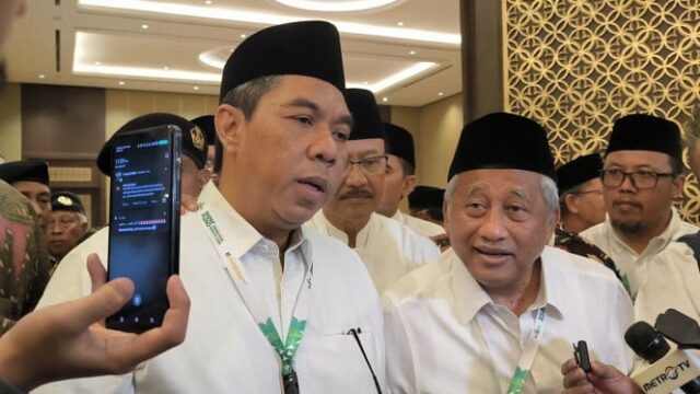 Resposta de Gus Yahya Camp, PBNU: A reunião plenária é Resposta de Gus Yahya Camp, PBNU: A reunião plenária é legal, não há necessidade de se preocupar