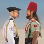 Revisão de 'Straight Circle': uma sátira de fronteira que transcende suas falhas por meio da abstração