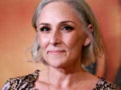 Ricki Lake pensou que tudo estava perdido no incêndio de Palisades. Até que um estranho encontrou seu milagre de férias Ricki Lake pensou que tudo estava perdido no incêndio de Palisades. Até que um estranho encontrou seu milagre de férias