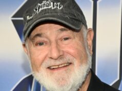 Rob Reiner: sua vida e obra em fotos, de ‘All in the Family’ a ‘The Princess Bride’ e ‘The Bear’ LOS ANGELES - 1º DE JANEIRO: Membros do elenco, a partir da esquerda, Rob Reiner como Michael Stivic, Sally Struthers como Gloria Bunker-Stivic e Carroll O'Connor como Archie Bunker na série da rede de televisão CBS