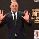 Lionel Messi e Sir David Beckham com a MLS Cup