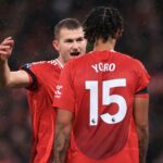 Ayden Heaven chegando em Old Trafford