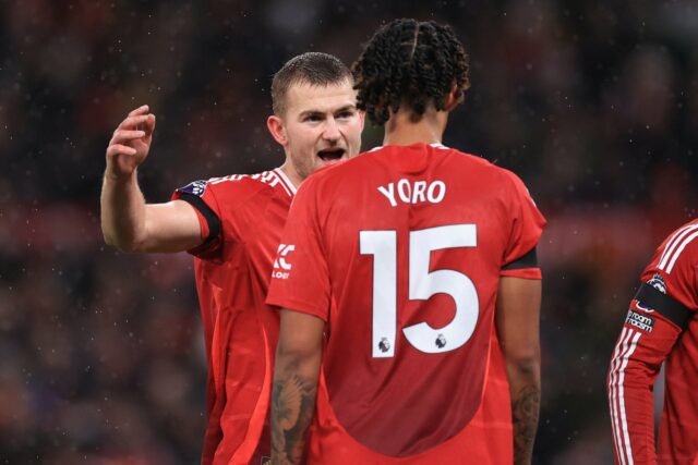 Ayden Heaven chegando em Old Trafford