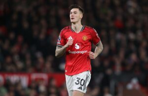 Ruben Amorim destaca a maior diferença entre a dupla do Man Utd Benjamin Sesko e Joshua Zirkzee Benjamin Sesko, Bryan Mbeumo e Leny Yoro comemoram contra o Sunderland