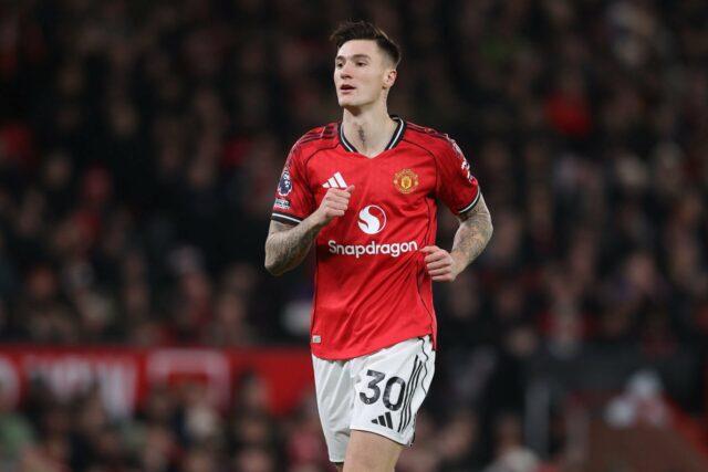 Ruben Amorim destaca a maior diferença entre a dupla do Benjamin Sesko, Bryan Mbeumo e Leny Yoro comemoram contra o Sunderland