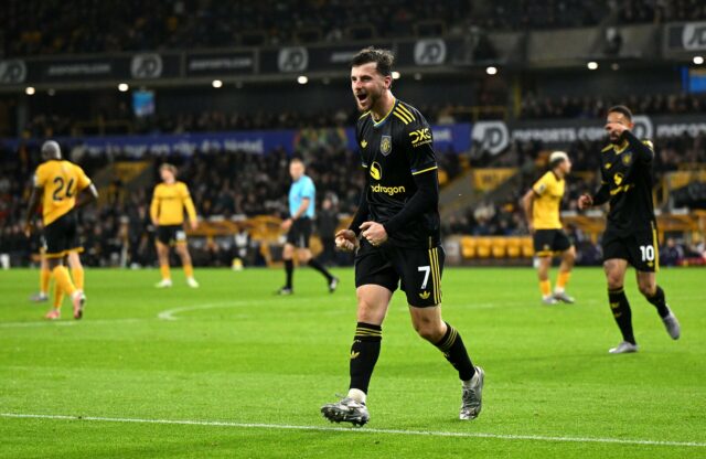 Mason Mount jogando contra o Wolves